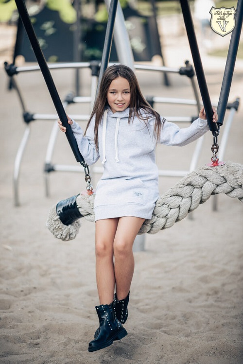 Teplé dievčenské sivé teplákové šaty Voga Kids by Italia, veľ. 110/116