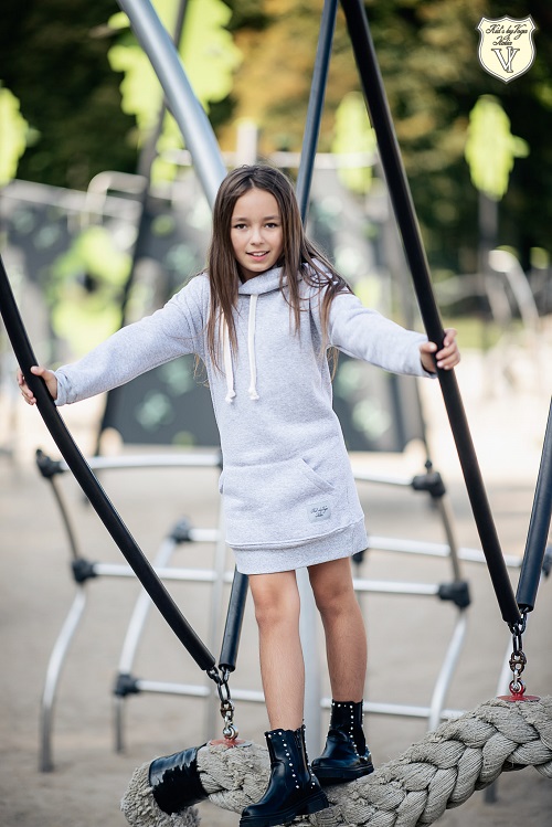 Teplé dievčenské sivé teplákové šaty Voga Kids by Italia, veľ. 110/116